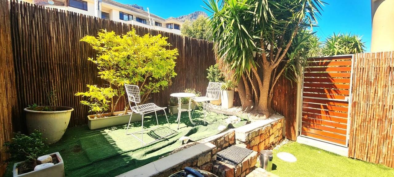 African Groove Camps Bay Kapstaden Eksteriør billede