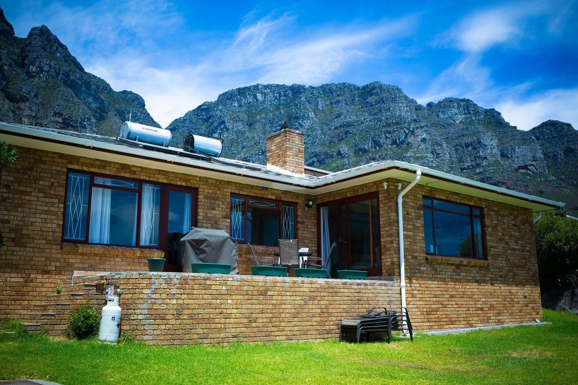 African Groove Camps Bay Kapstaden Eksteriør billede