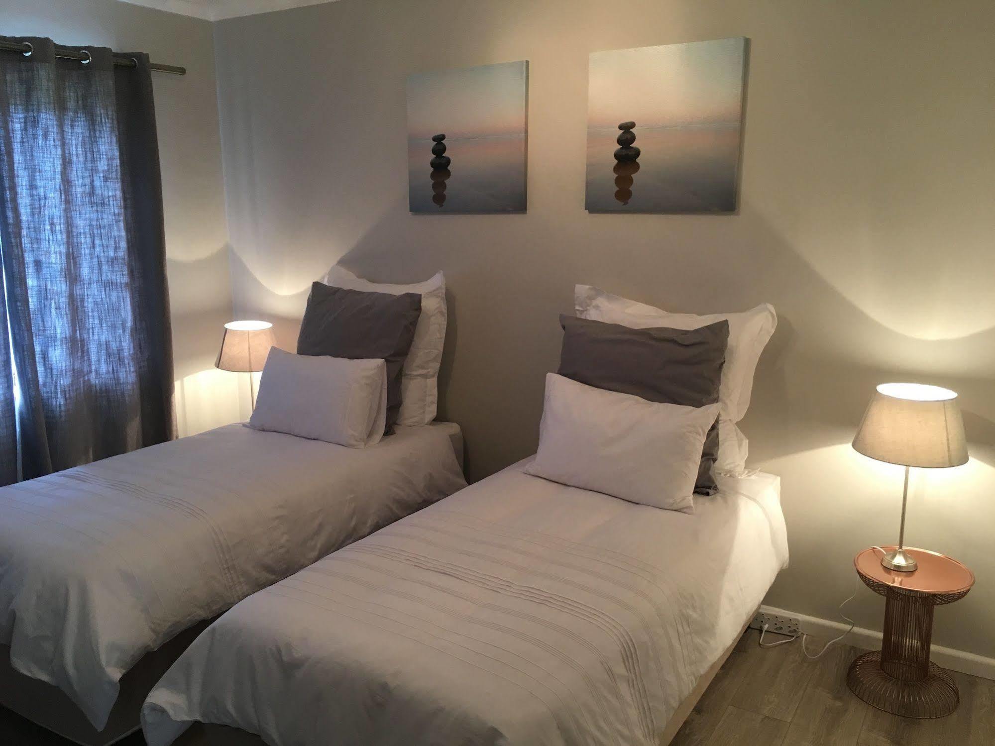 African Groove Camps Bay Kapstaden Eksteriør billede